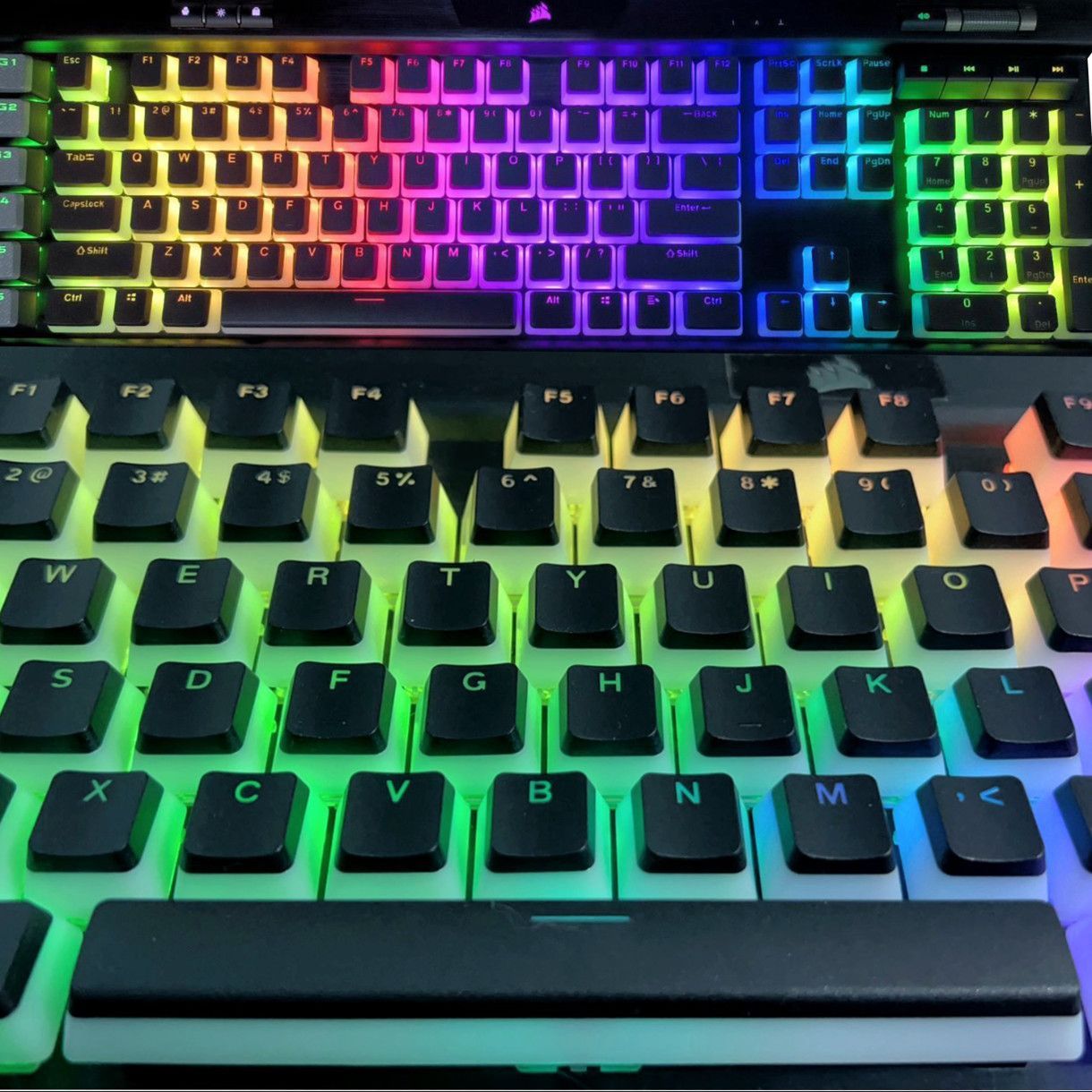 Translucent Corsair Pudding Ke - Gaming Keyboard Corsair 评论和价格